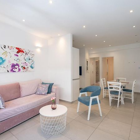 Fairytale Cozy Apt In Athens Ngoại thất bức ảnh